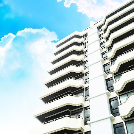 Ferienwohnung Nantiruj Tower - นันทิรุจ ทาวเวอร์ เซอร์วิสอพาร์ทเม้นท์ สุขุมวิท ซอย 8 Bangkok Exterior foto