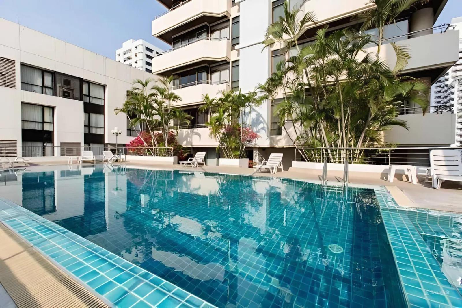 Ferienwohnung Nantiruj Tower - นันทิรุจ ทาวเวอร์ เซอร์วิสอพาร์ทเม้นท์ สุขุมวิท ซอย 8 Bangkok Exterior foto