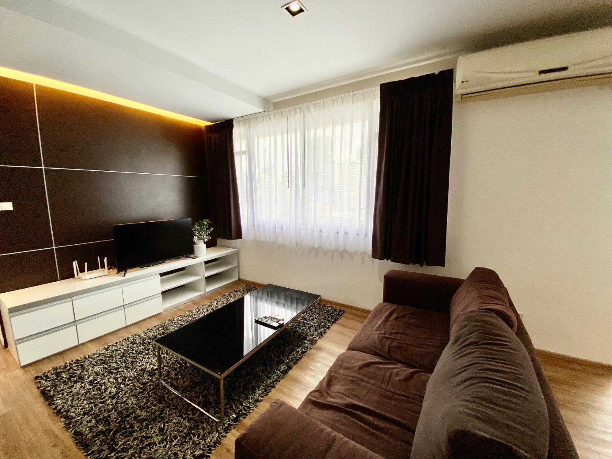 Ferienwohnung Nantiruj Tower - นันทิรุจ ทาวเวอร์ เซอร์วิสอพาร์ทเม้นท์ สุขุมวิท ซอย 8 Bangkok Exterior foto